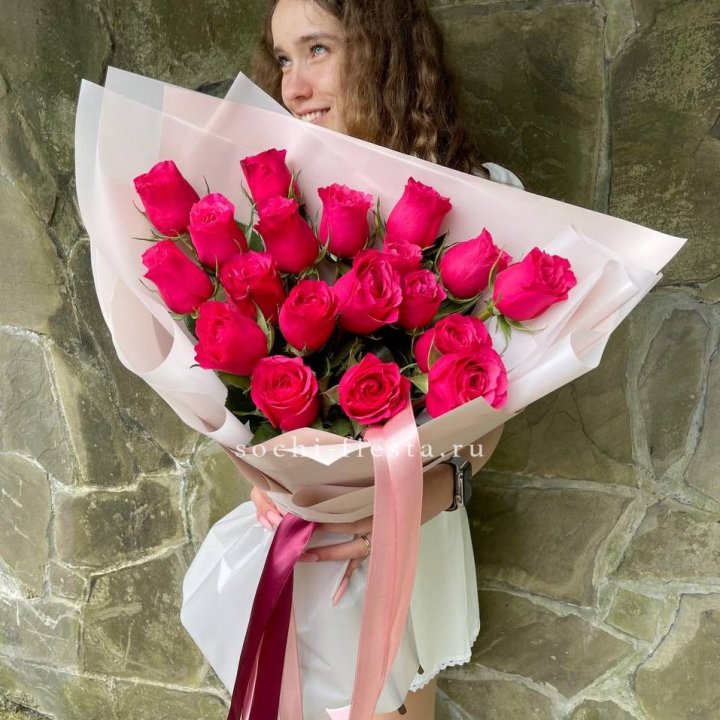 19 алых роз в Бийске