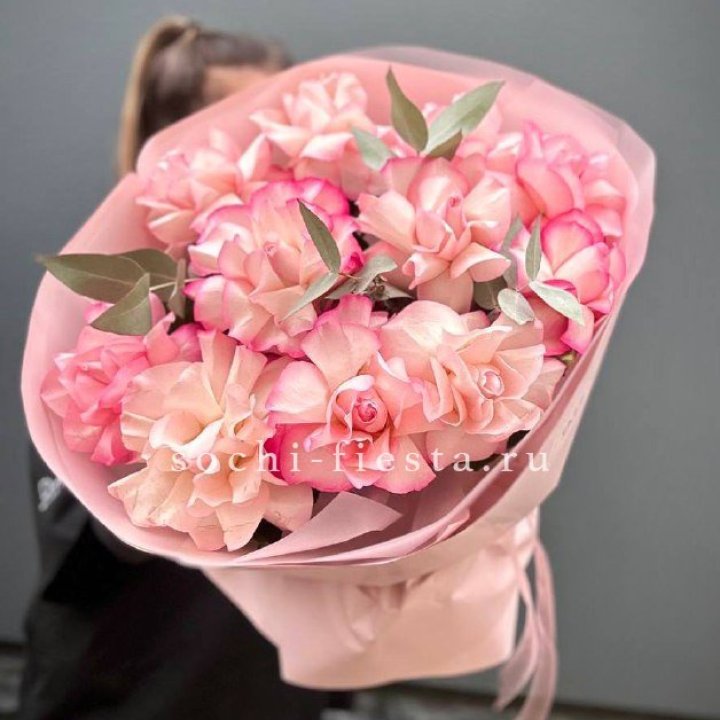 Нежно- розовые французские розы Венди в Бийске