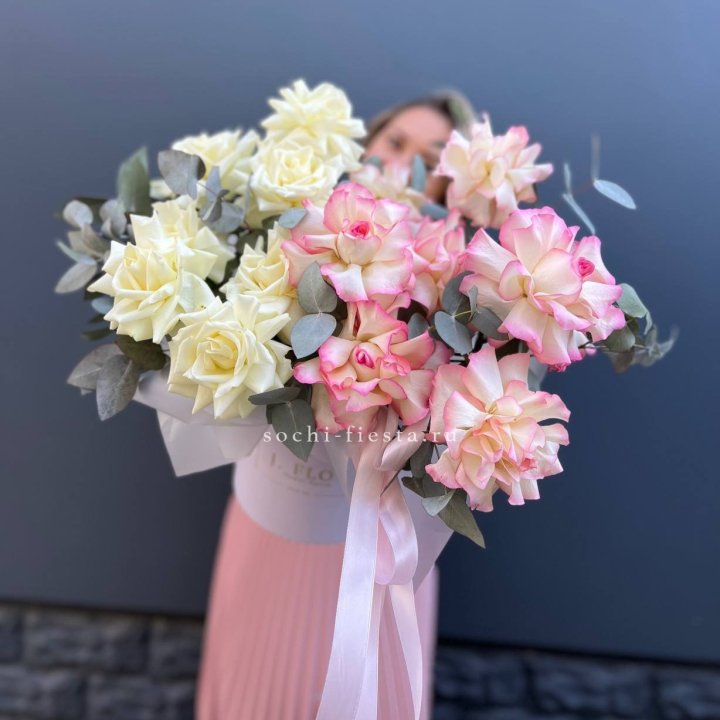 15 Французских роз в боксе в Бийске