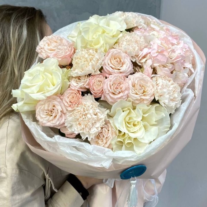 Дизайнерский букет "Джентел" в Бийске