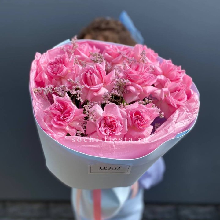 Букет французских розовых роз  в Бийске