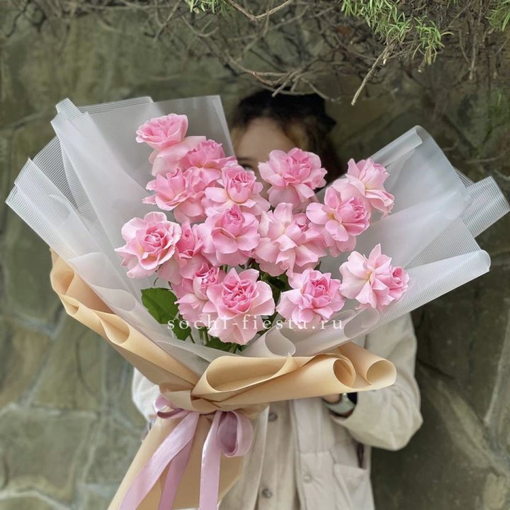 Букет из 15 французских роз Пинк дрим в Бийске