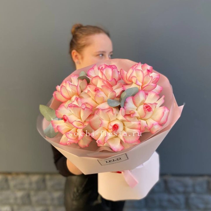 7 французских роз Джумилия в Бийске