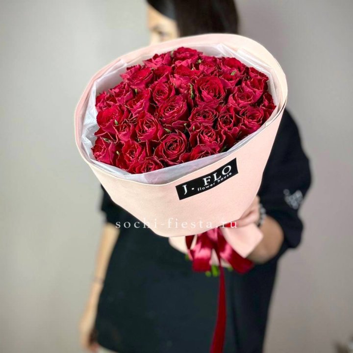 35 кенийских роз в Бийске