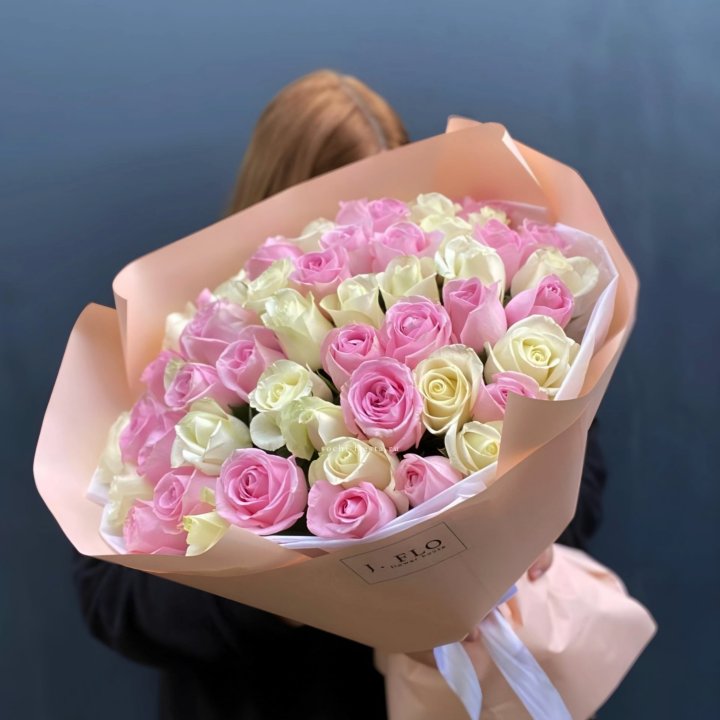 55 роз микс нежности в Бийске