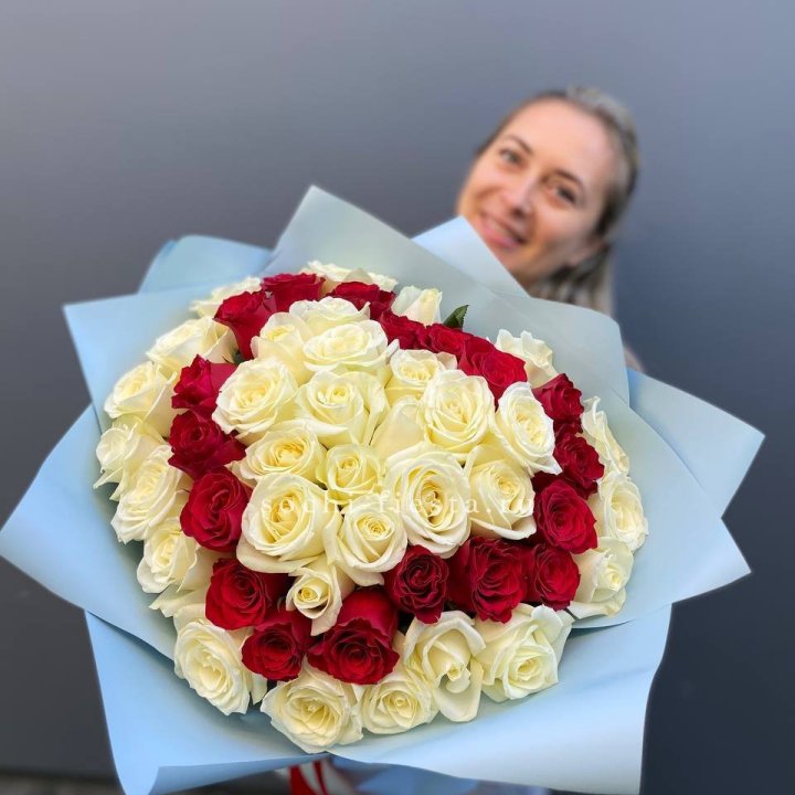 51 роза "Сердце" в Бийске