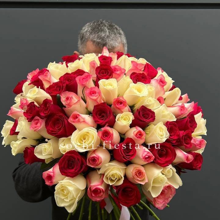101 разноцветная роза "Джули" в Бийске