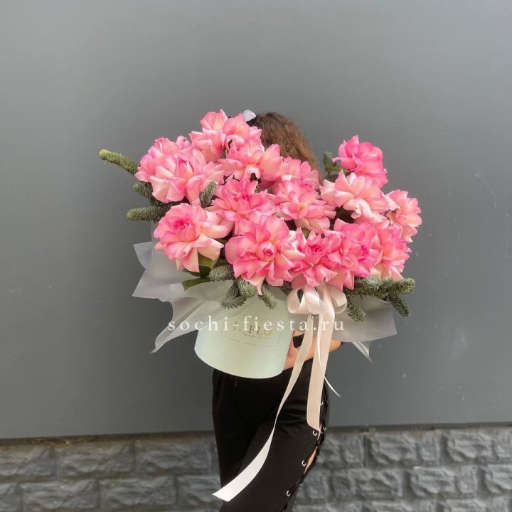 Бокс из 15 французских роз в Бийске