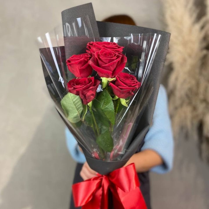 5 роз ред наоми в Бийске