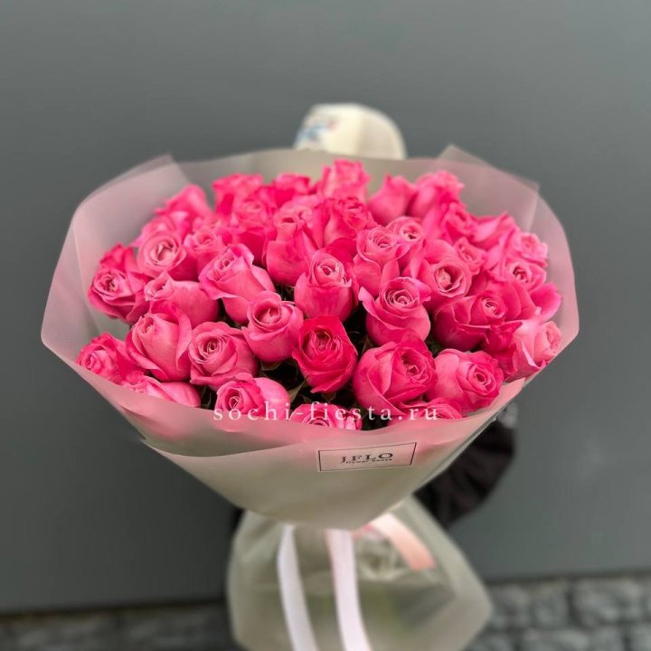 Роза малиновая в Бийске