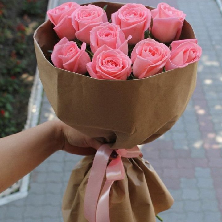 9 розовых роз в Бийске