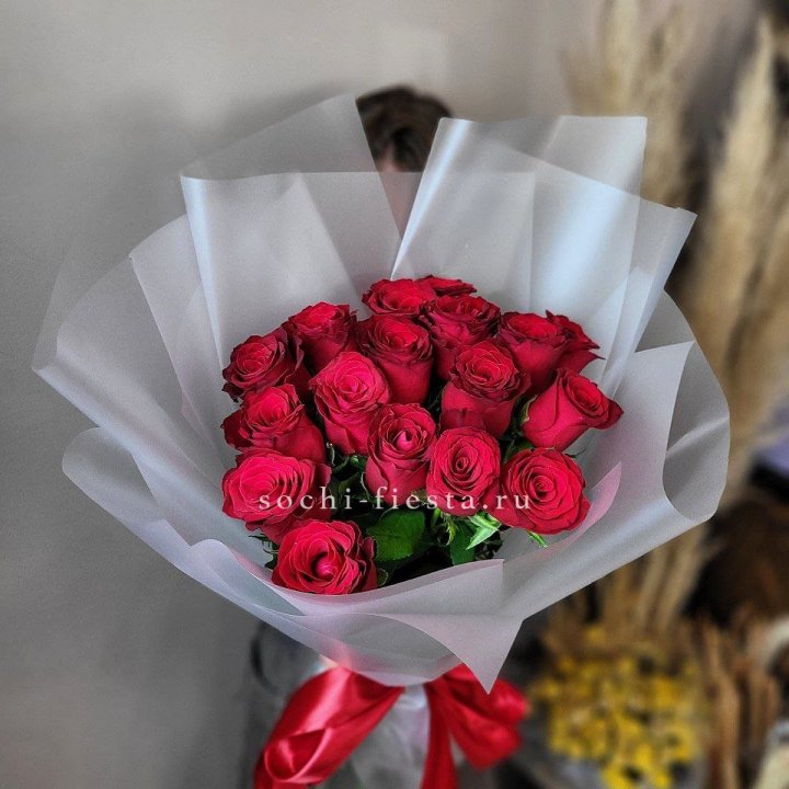 17 красных роз "Нет времени ждать" в Бийске