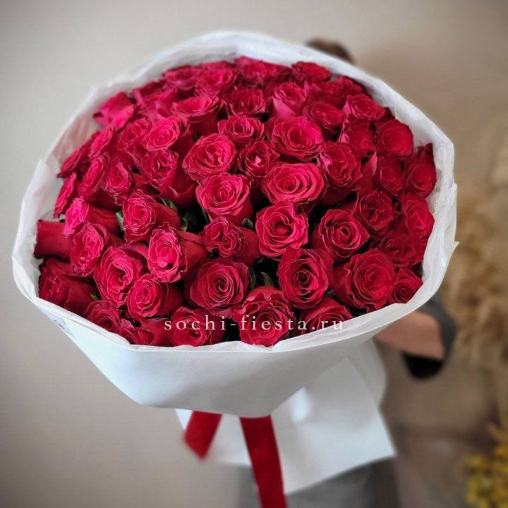 65 красных роз вайт в Бийске