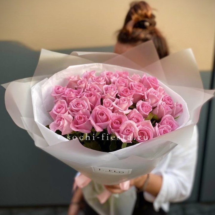 Букет розовых роз  в Бийске