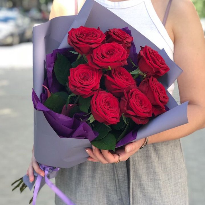 9  красных роз №1 в Бийске