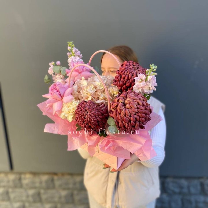 Сумочка нежная с бигуди в Бийске