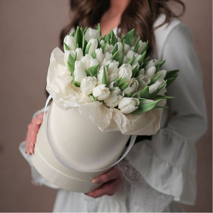 Тюльпаны в цилиндре  в Бийске