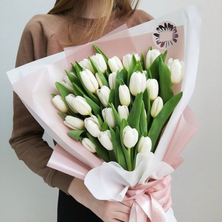 Букет белых тюльпанов "Моника" в Бийске