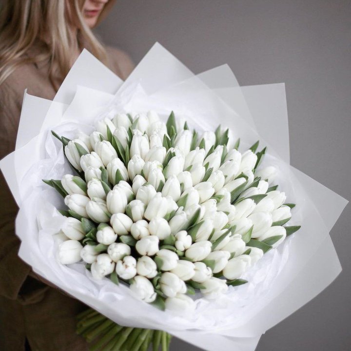 101 белый тюльпан в Бийске