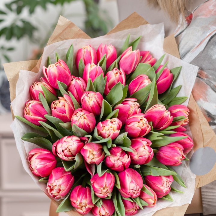 Букет пионовидных тюльпанов в Бийске